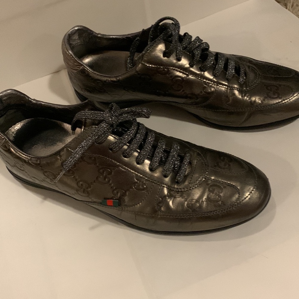 COPY - Gucci sneakers- authentic. Comes with bag.